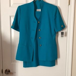Kasper for A.S.L. Woman’s skirt suit. Size 6. Blue.